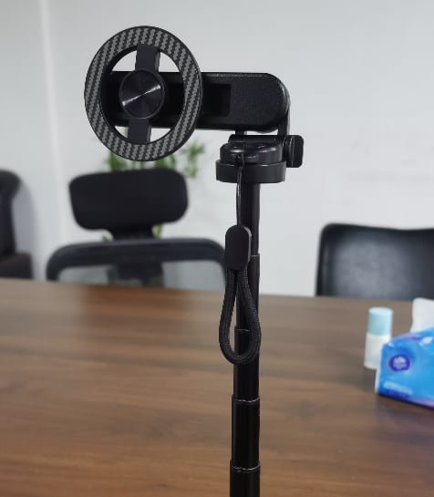 üéÅ4-in-1 Multifunctional 360¬∞ Rotation Magnetic Selfie Stick