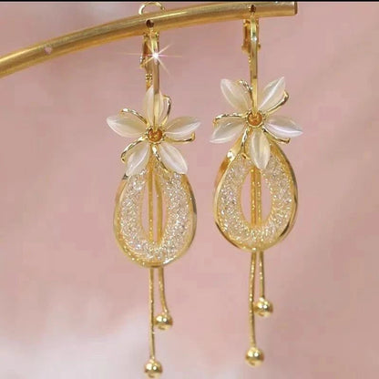 ‚ú®üå∏Elegant Flower Tassel Dangle Earrings