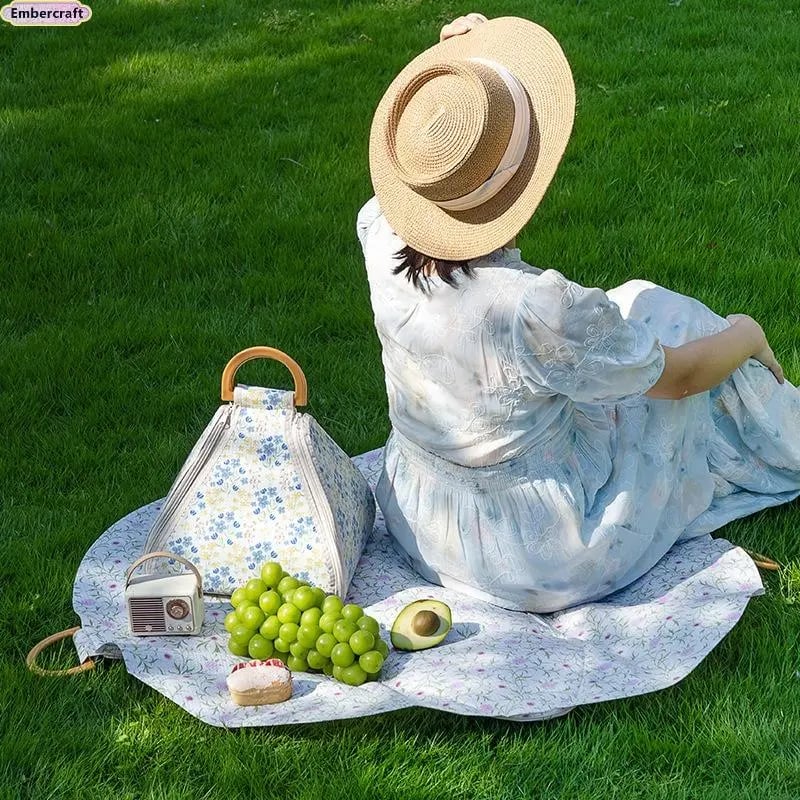 üåø Foldable Waterproof Picnic Blanket with Carry Handle ‚Äì Thick Padded Outdoor Mat for Beach, Camping & Travel