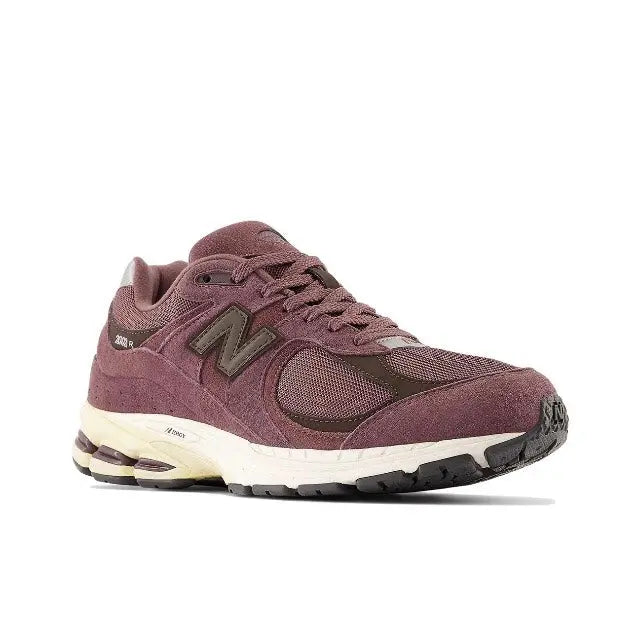 New Balance 2002R maroon sneaker, N logo, lace-up front and white midsole