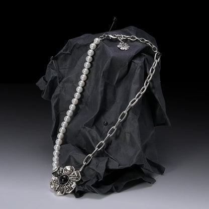 EQUINOX BLOOM CHOKER