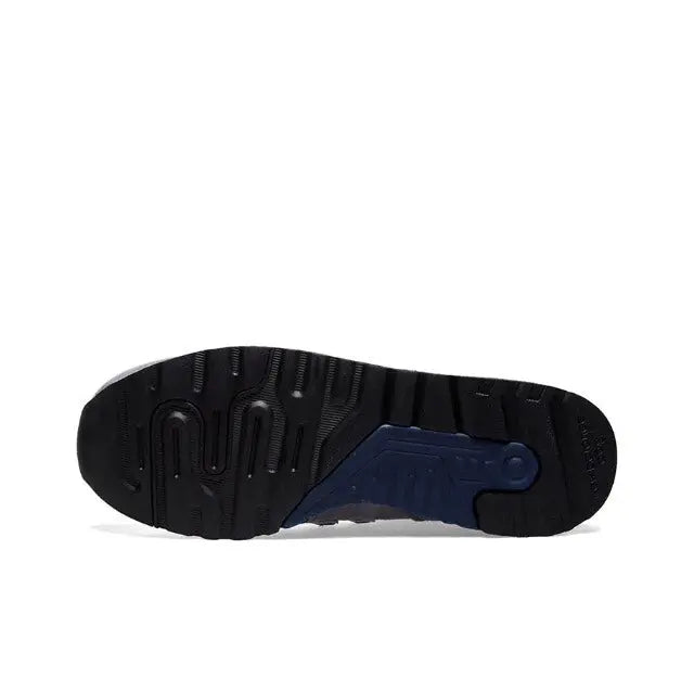 New Balance 998 navy outsole with tread and heel cushioning