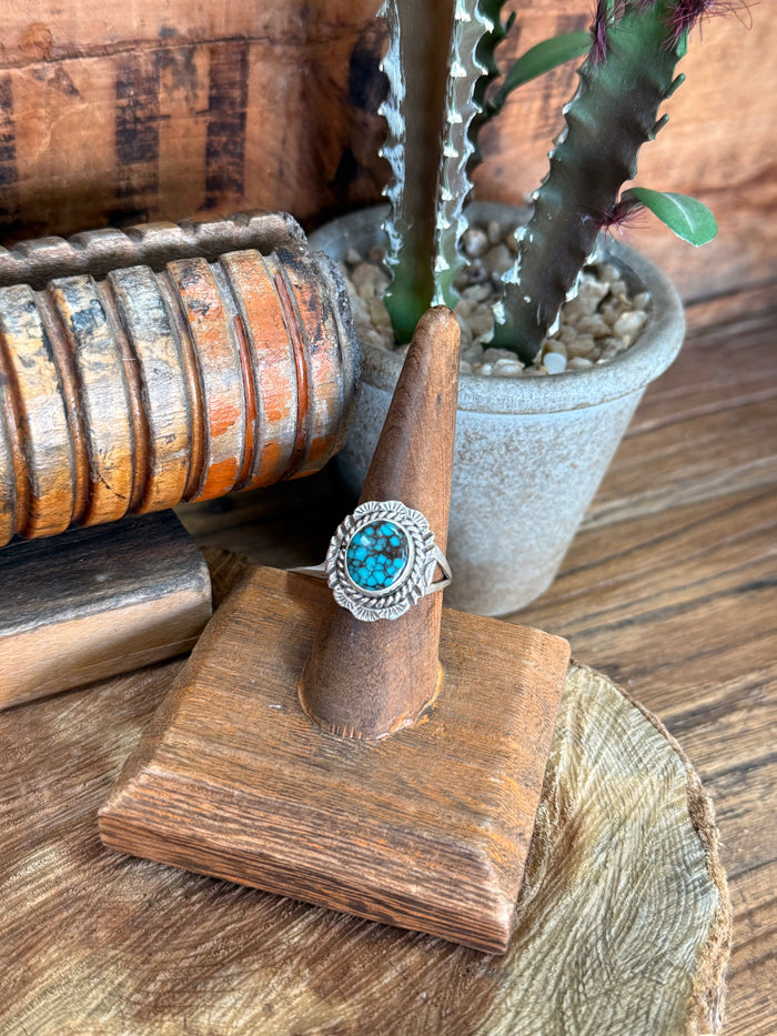 Turquoise oval cabochon spiderweb silver ring with scalloped bezel, size 9