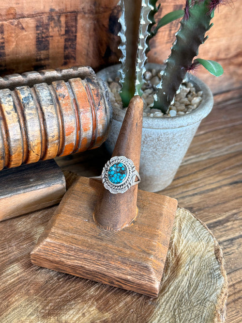 Turquoise oval cabochon spiderweb silver ring with scalloped bezel, size 9