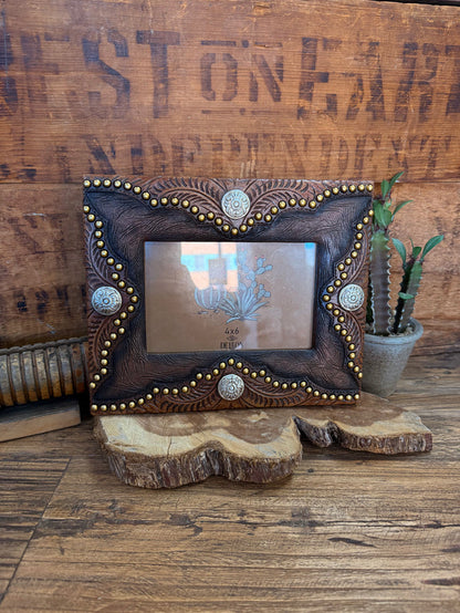 4x6 faux leather picture frame with concho border and blue center design
