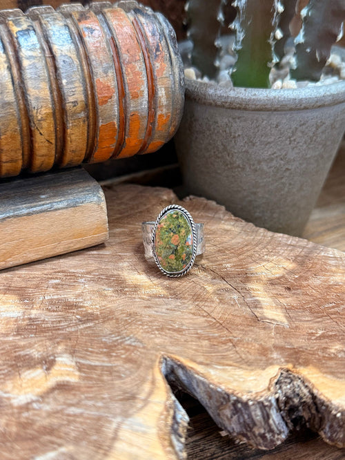Oval green and orange stone adjustable silver-plated brass ring with bezel setting