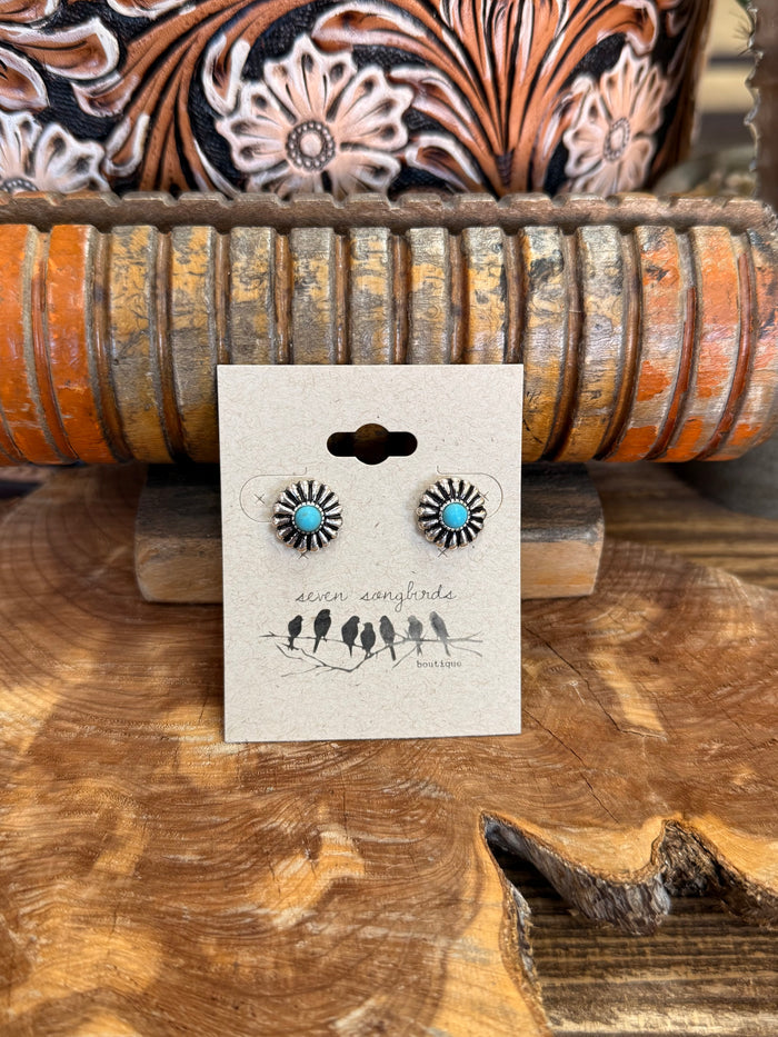 Turquoise daisy stud earrings with silver-tone round floral centers