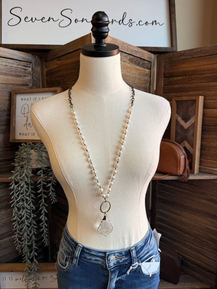 Pearl bead pendant necklace with faceted crystal drop and round metal ring clasp