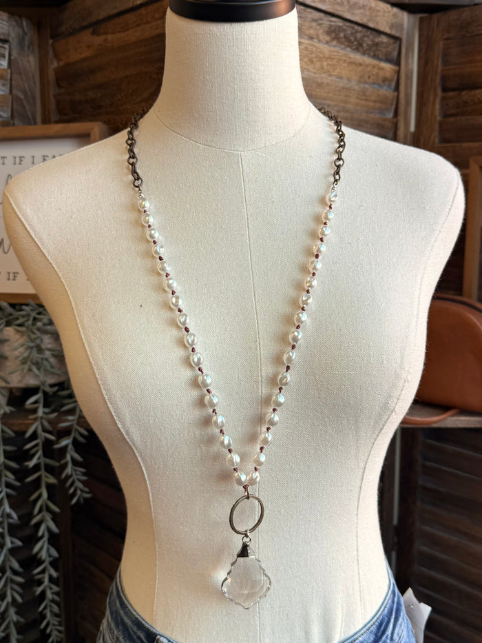 Pearl bead pendant necklace with faceted drop crystal charm and brass ring accent