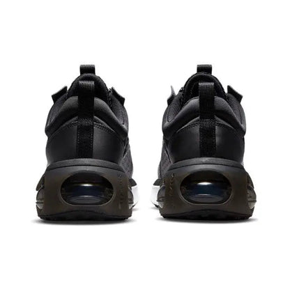 Air Max 2021 sneaker heel, black upper with Air window and pull tab
