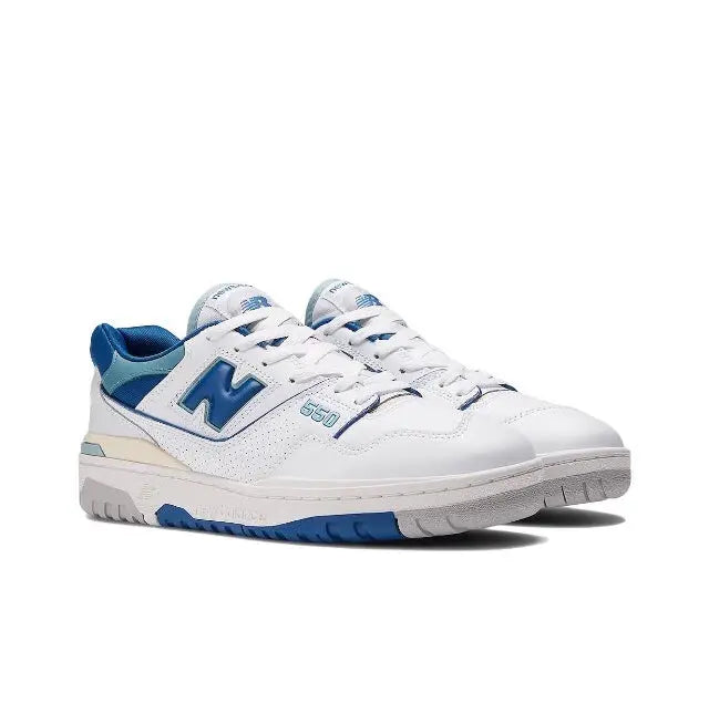 Low-top lace-up sneaker in white with blue N logo and 550 details, rubber sole
