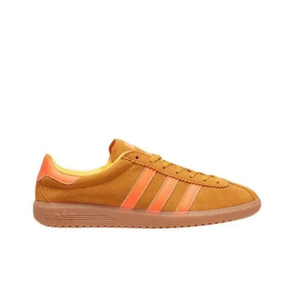 Low-top sneakers, gum orange with pink three stripes and lace-up design