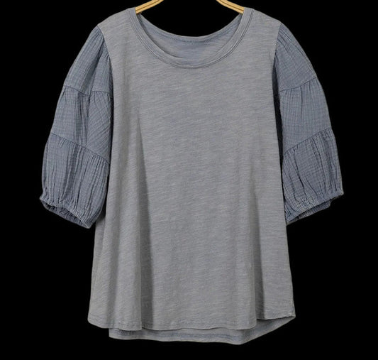 Mineral-washed gray cotton crew neck puff sleeve T-shirt with gathered sleeves