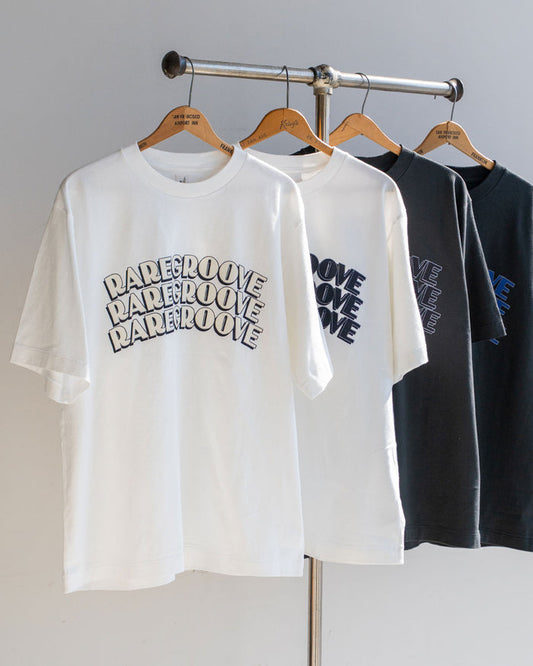【Blurhms Rootstock】 『RAREGROOVE』 Print Tee Standard
