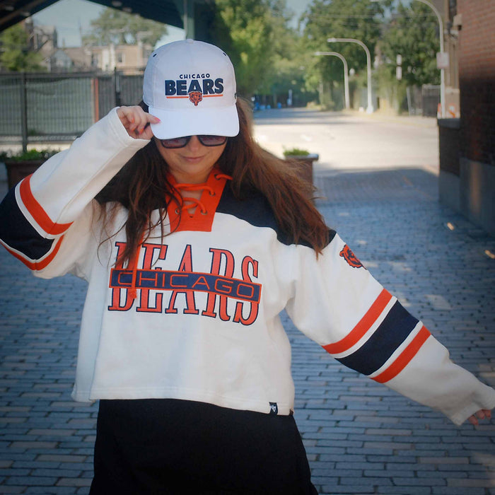 Chicago Bears 47 Brand Women's White Wash Cut Through Cropped Lacer Hooded Sweatshirt