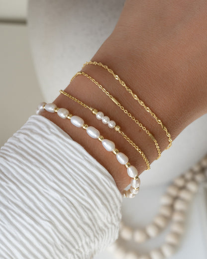 Delicate Bracelet Set