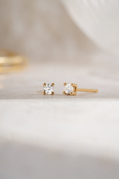 2.5mm Solitaire Studs