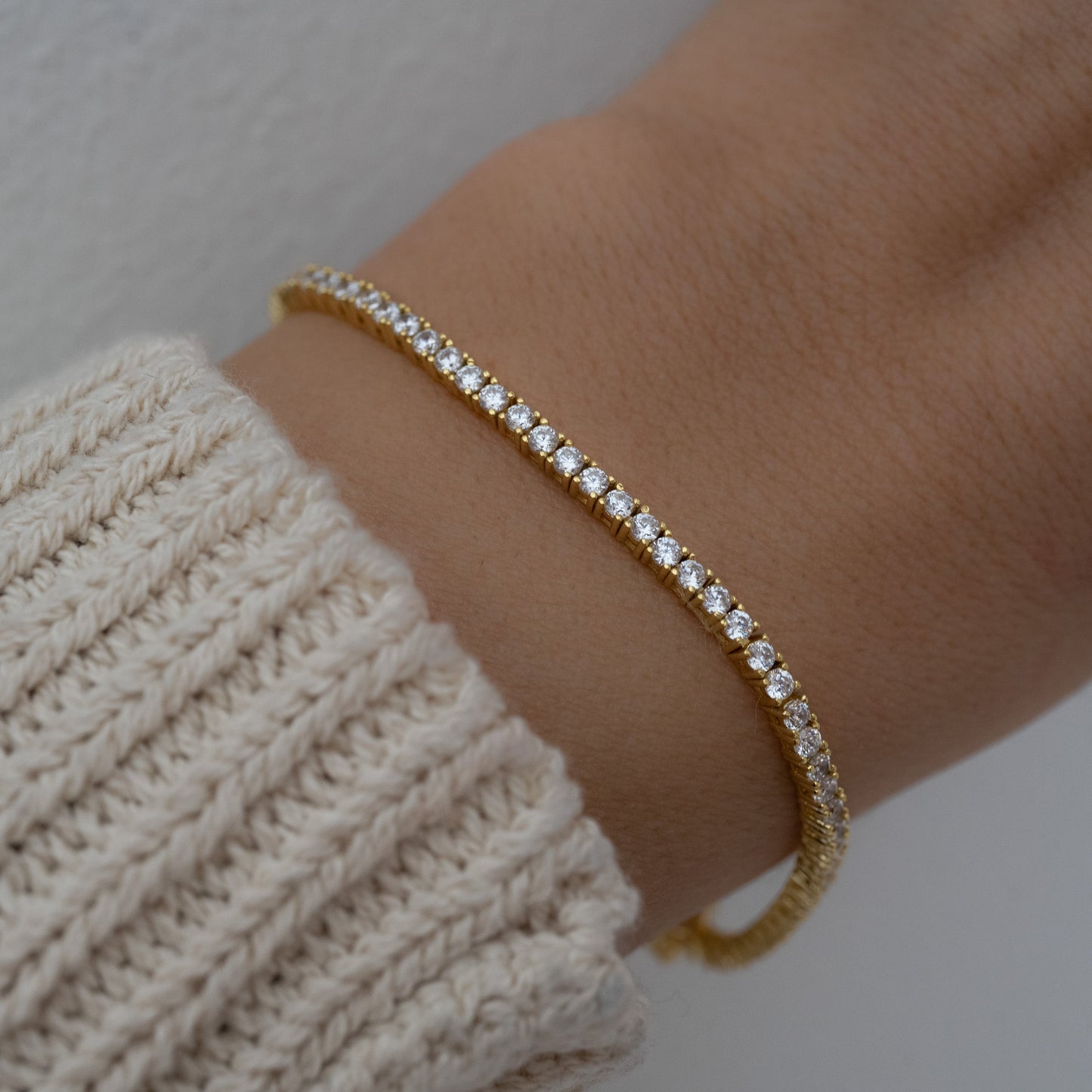 Tennis Bracelet w Latch