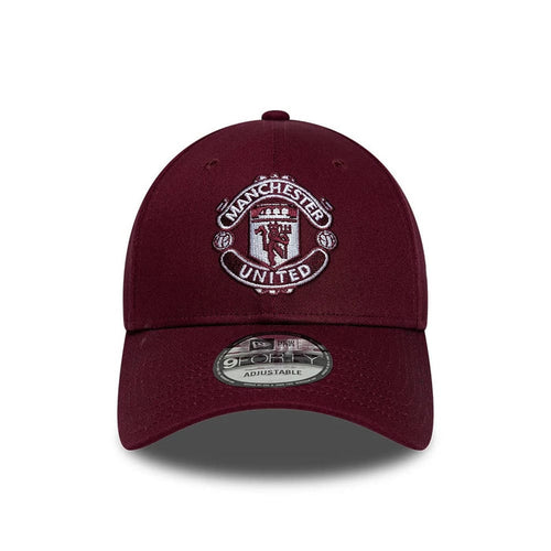 Pictured is this Manchester United FC 9FORTY cap in dark red. 2