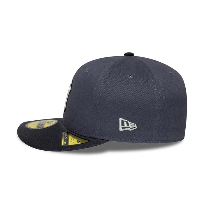 Pictured is this MLB New York Yankees 59FIFTY Fitted cap in dark grey. 5