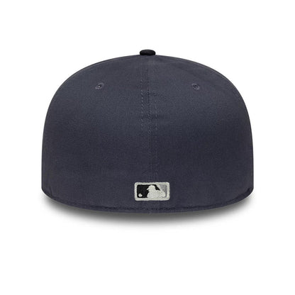 Pictured is this MLB New York Yankees 59FIFTY Fitted cap in dark grey. 7