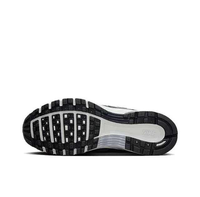 P-6000 Premium sneakers outsole view with grid traction and white midsole
