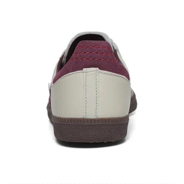 Adidas Samba OG sneakers heel view in cream leather with burgundy collar and sole