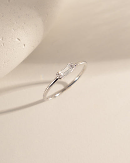 Diamond Simple Baguette Ring