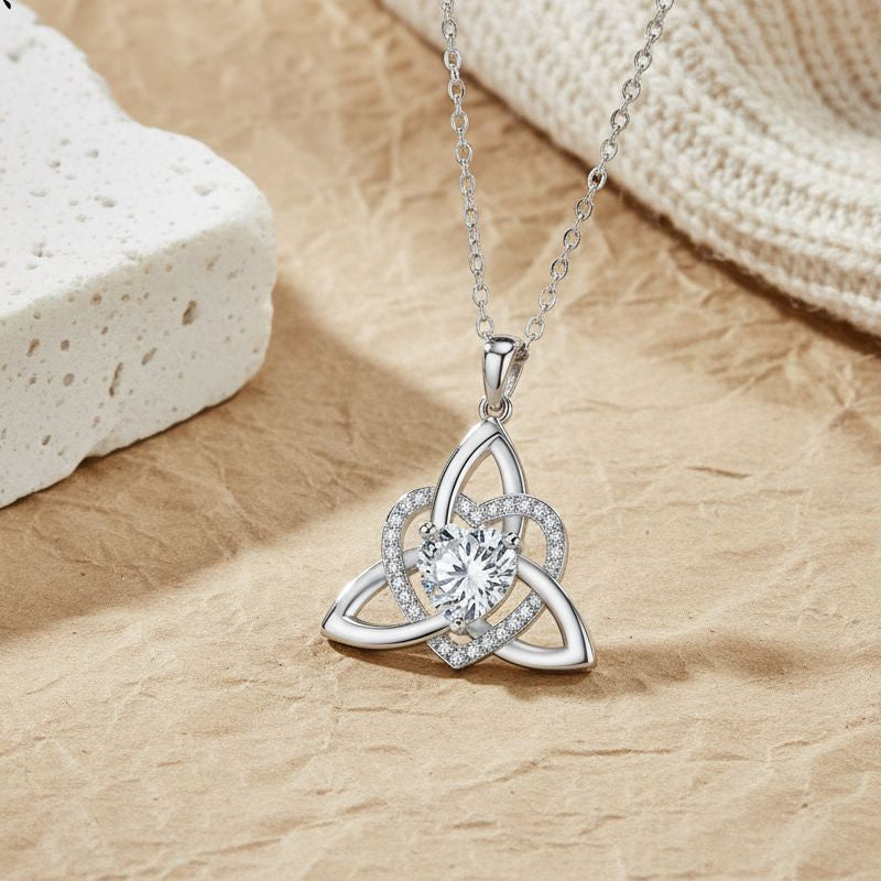 Celtic Knot Heart Pendant Necklaceüíéüìø