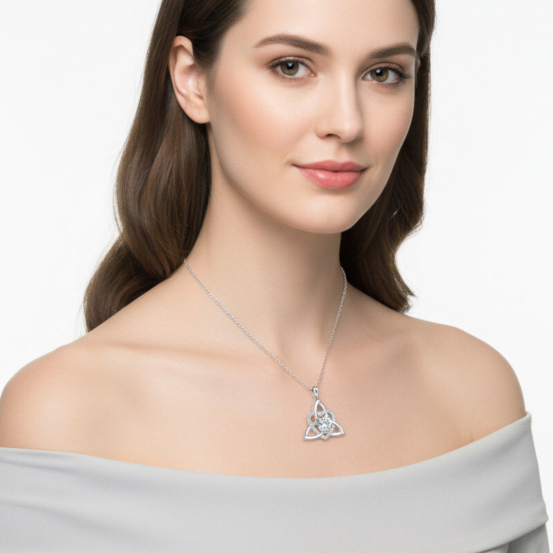 Celtic Knot Heart Pendant Necklaceüíéüìø