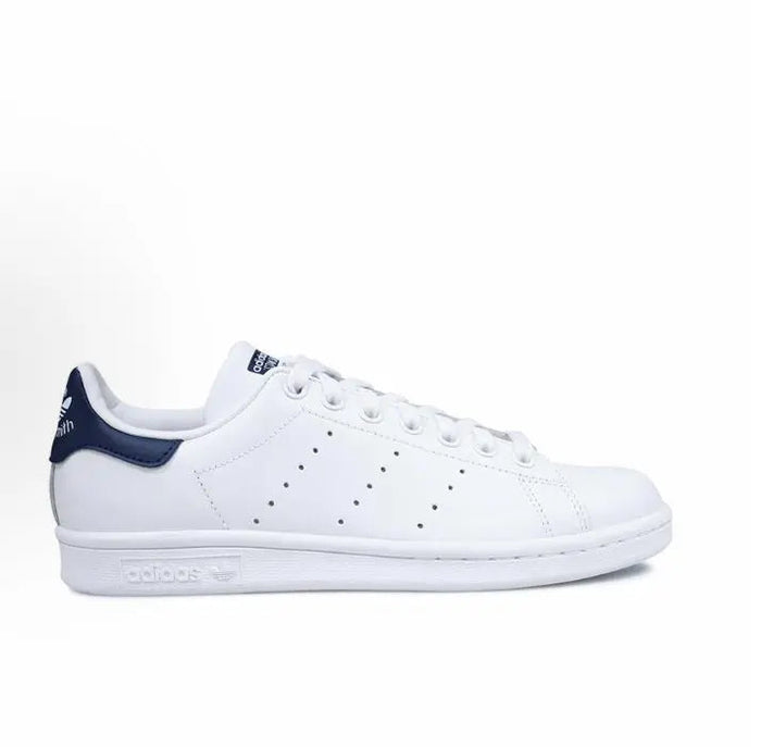 Adidas Stan Smith low-top sneakers in white leather with dark blue heel panel