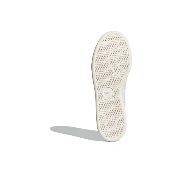 Adidas Stan Smith outsole, textured rubber with circular tread pattern