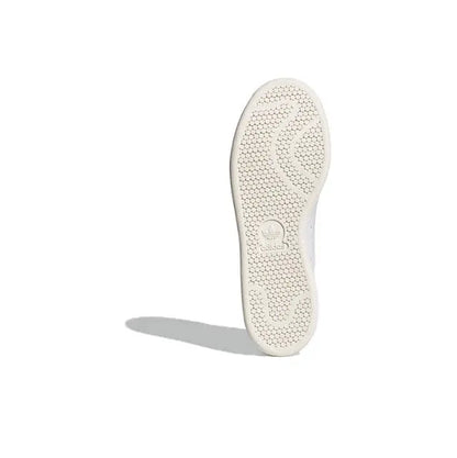 Adidas Stan Smith outsole, textured rubber with circular tread pattern