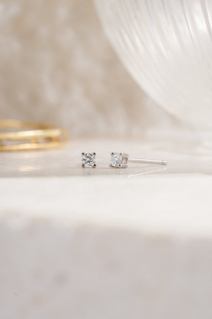 2.5mm Solitaire Studs