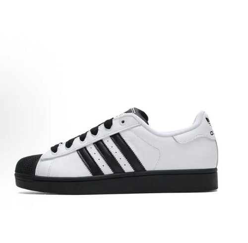 Adidas Superstar II sneaker in white with black three stripes, lace-up, rubber sole