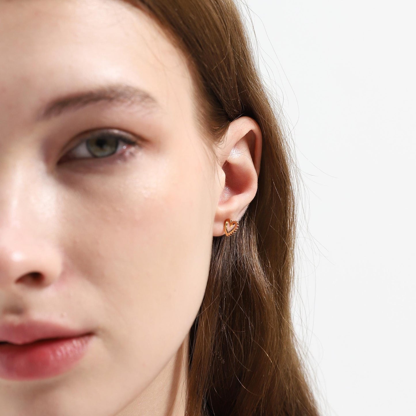 Three Dimensional Heart Studs