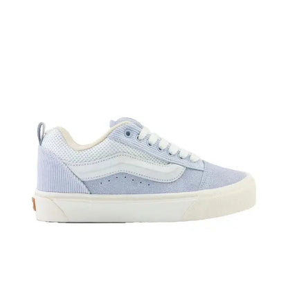 Knu Skool sneaker profile view, light blue and cream, lace-up with metal eyelets