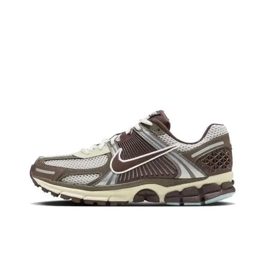 Nike Zoom Vomero 5 SP running sneakers, gray mesh with dark brown overlays